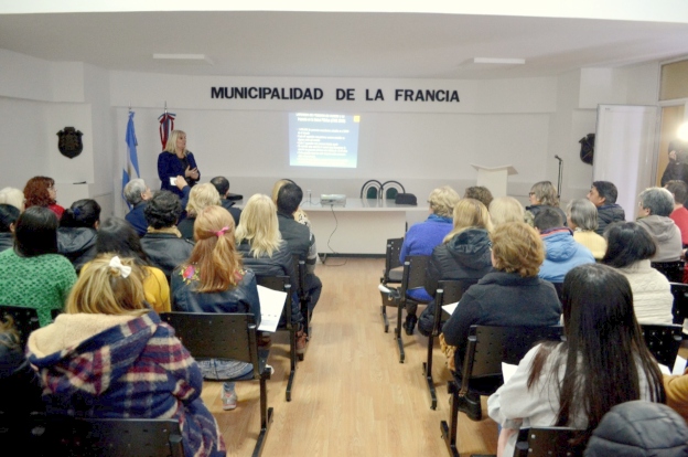 LA FRANCIA: CAPACITACIÓN SOBRE PREVENCIÓN DEL SUICIDIO