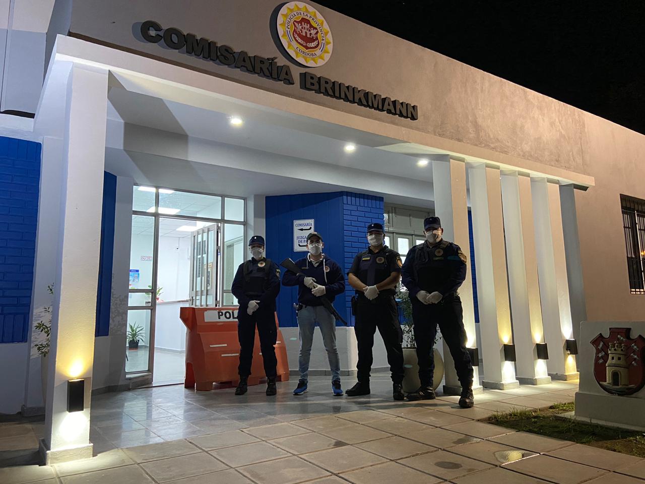 BRINKMANN: EN UN CONTROL TIRÓ UN ENVOLTORIO DE COCAÍNA Y LO DETUVIERON