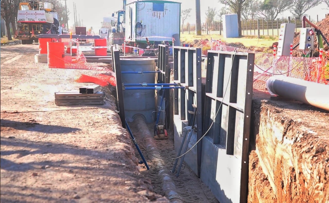 ARROYITO: AVANCE CONCRETO DE LA OBRA DE CLOACAS EN EL SECTOR SUR