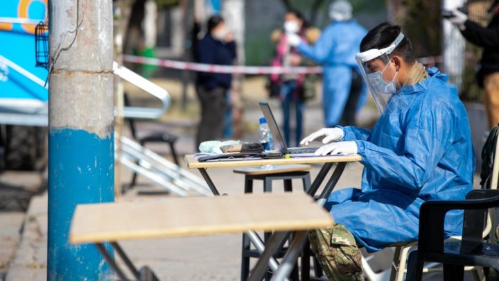 ARGENTINA SUPERÓ LOS 3.300 MUERTOS POR CORONAVIRUS