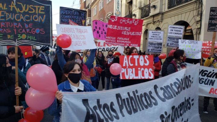 CÓRDOBA: DOCENTES SUPLENTES RECLAMAN QUE SE OCUPEN LAS VACANTES