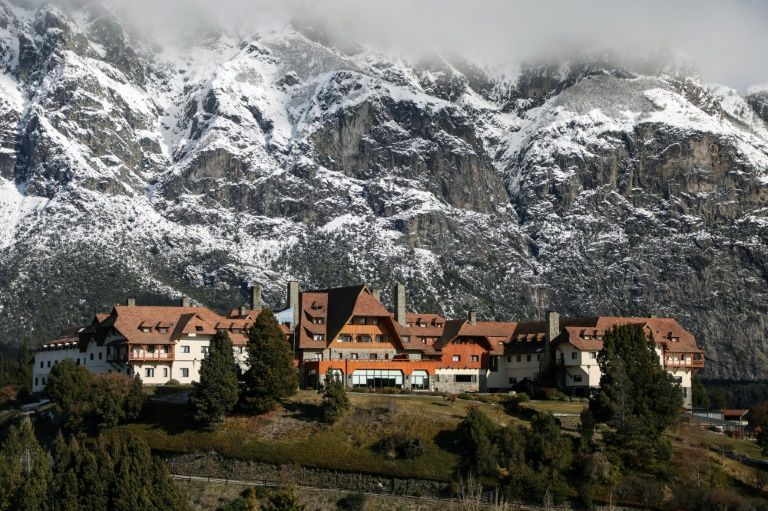 PAÍS: BARILOCHE “ZONA DE DESASTRE ECONÓMICO Y SOCIAL”