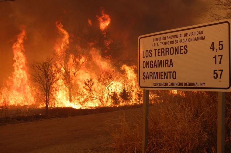 CÓRDOBA: DETIENEN A UN HOMBRE POR INTENTAR PROVOCAR UN INCENDIO CÓRDOBA: DETIENEN A UN HOMBRE POR INTENTAR PROVOCAR UN INCENDIO