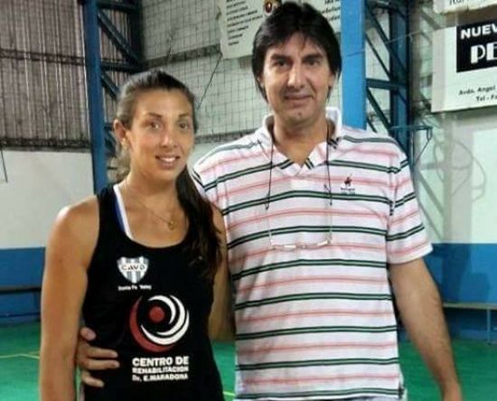PARA EMOCIONARSE: EL VÓLEY UNIÓ A PADRE E HIJA DESPUÉS DE AÑOS DE BÚSQUEDA PARA EMOCIONARSE: EL VÓLEY UNIÓ A PADRE E HIJA DESPUÉS DE AÑOS DE BÚSQUEDA
