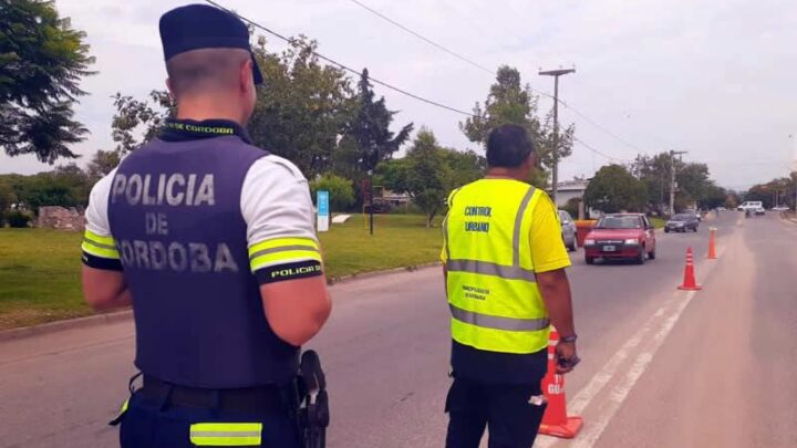 POLICIALES: LO DESCUBRIERON CON DOS KILOS DE COCAÍNA EN EL AUTO