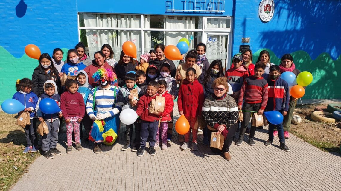 VILLA FONTANA FESTEJÓ UN DÍA DEL NIÑO CON TODOS VILLA FONTANA FESTEJÓ UN DÍA DEL NIÑO CON TODOS
