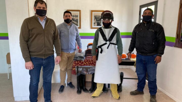 BALNEARIA: MUNICIPIÓ ENTREGÓ EQUIPO AL PERSONAL DEL CORRALÓN