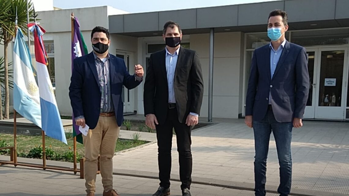 CALVO ENTREGÓ MÓVILES PARA SEGURIDAD CIUDADANA EN BALNEARIA, PORTEÑA Y FREYRE CALVO ENTREGÓ MÓVILES PARA SEGURIDAD CIUDADANA EN BALNEARIA, PORTEÑA Y FREYRE