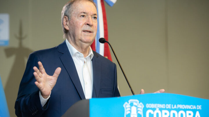 Schiaretti aislado por contacto estrecho con un positivo de covid