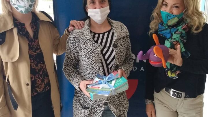 RÍO PRIMERO: MUNICIPALIDAD CONTINÚA ENTREGANDO LIBROS EN LAS ESCUELAS