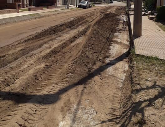 VILLA SANTA ROSA: INICIARON OBRAS DEL PLAN DE CORDON CUNETA Y VADOS