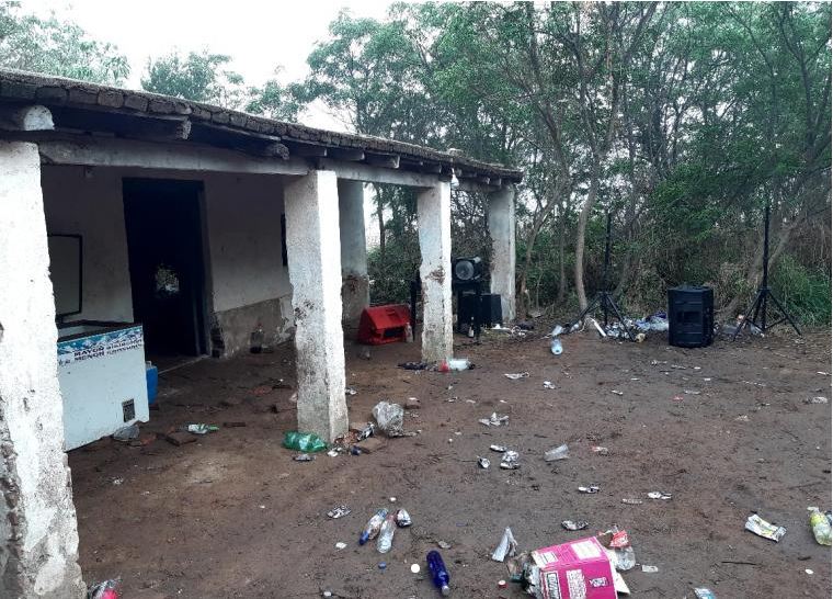 POLICÍA DESARTICULA UNA FIESTA CON 500 PERSONAS EN RÍO PRIMERO POLICÍA DESARTICULA UNA FIESTA CON 500 PERSONAS EN RÍO PRIMERO