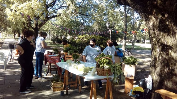 BRINKMANN: COOPERATIVA ECO TIERRA REALIZÓ UNA FERIA AGROECOLÓGICA BRINKMANN: COOPERATIVA ECO TIERRA REALIZÓ UNA FERIA AGROECOLÓGICA