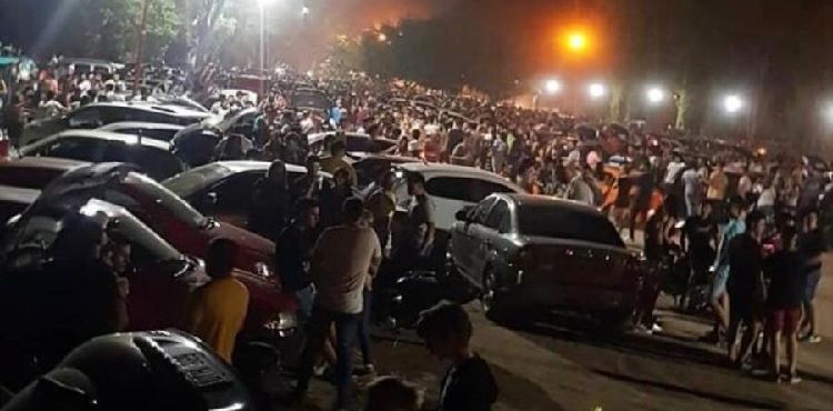 ARROYITO: POLÉMICA POR LOS MÁS DE 3000 JÓVENES QUE SE CONCENTRARON EN EL BALNEARIO ARROYITO: POLÉMICA POR LOS MÁS DE 3000 JÓVENES QUE SE CONCENTRARON EN EL BALNEARIO