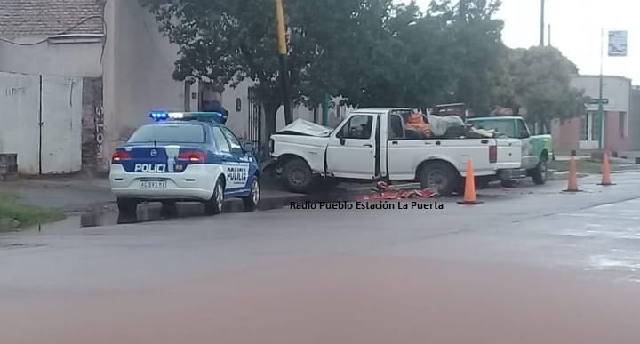 LA PUERTA: SE ACCIDENTÓ UN VEHÍCULO ORIUNDO DE MIRAMAR LA PUERTA: SE ACCIDENTÓ UN VEHÍCULO ORIUNDO DE MIRAMAR