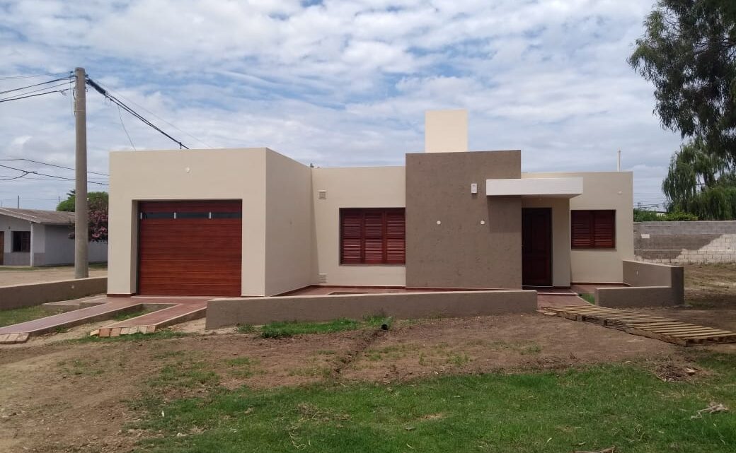 RÍO PRIMERO: VECINOS CUMPLEN EL SUEÑO DE LA CASA PROPIA