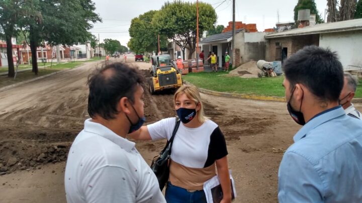 RÍO PRIMERO: LA INTENDENTA CRAVERO DIO POR INICIADA LA OBRA DE PAVIMENTO