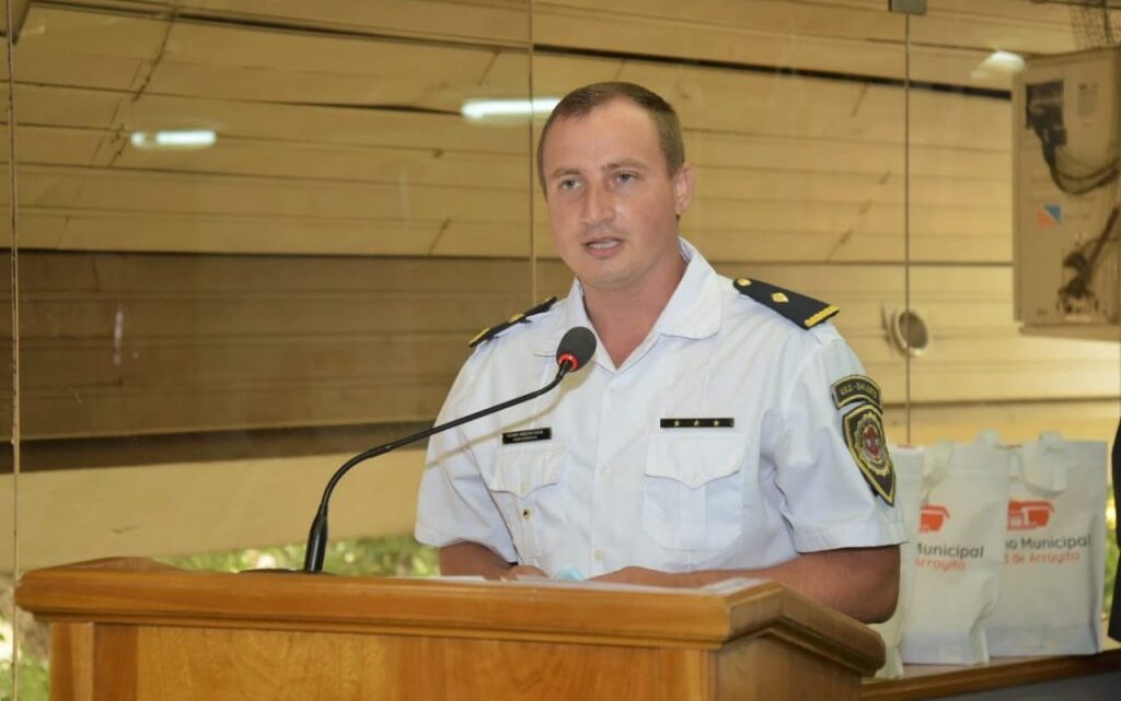 FACUNDO BOSCO ASUMIÓ A CARGO DE LA COMISARÍA DE ARROYITO FACUNDO BOSCO ASUMIÓ A CARGO DE LA COMISARÍA DE ARROYITO