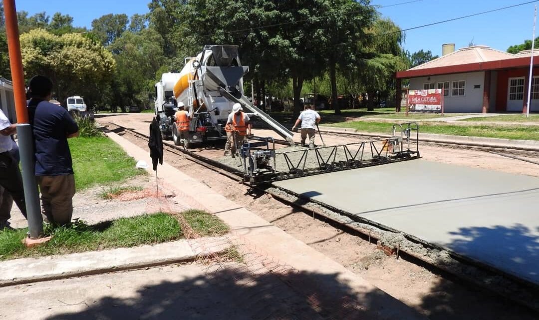 RÍO PRIMERO: LA PAVIMENTACIÓN CONTINÚA CON LA FASE DE HORMIGONADO