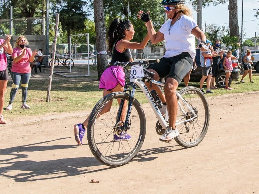 MARULL: SE REALIZÓ EL PRIMER TRIATLON DE RELEVOS