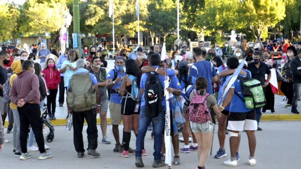 VILLA SANTA ROSA: LA EMOTIVA LLEGADA DE PEREGRINOS A CURA BROCHERO