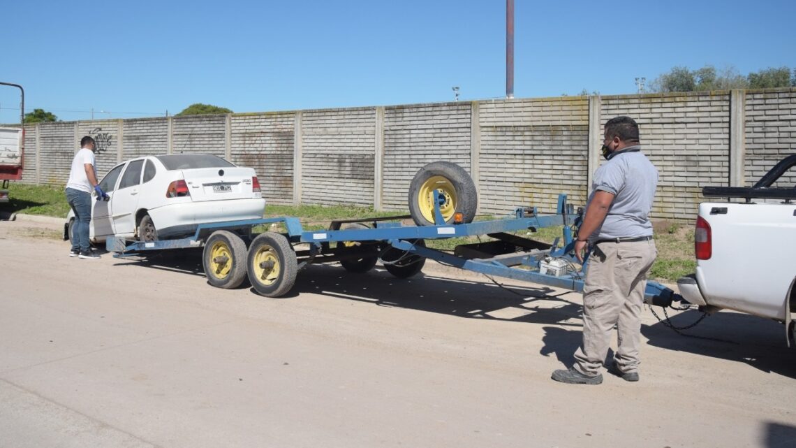 Arroyito: ya se removieron 34 vehículos abandonados en la vía pública