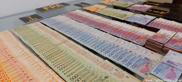 Morteros: Tiraron 300 mil pesos por la ventana cuando llegó la policía