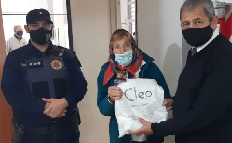 Morteros: Policía encontró dinero en un cajero y lo devolvió a su dueña