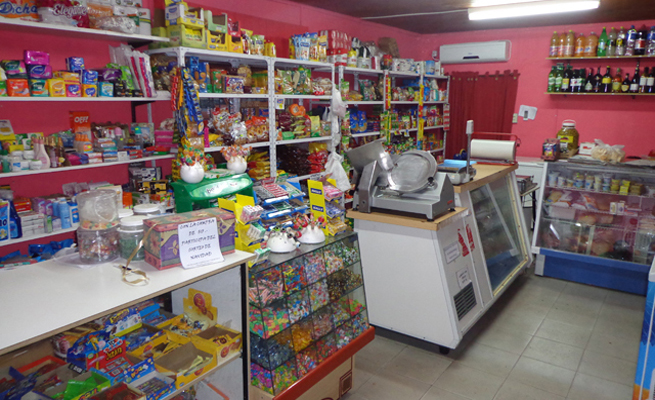 Balnearia: Comercios de cercanía piden poder atender una hora más que los supermercados