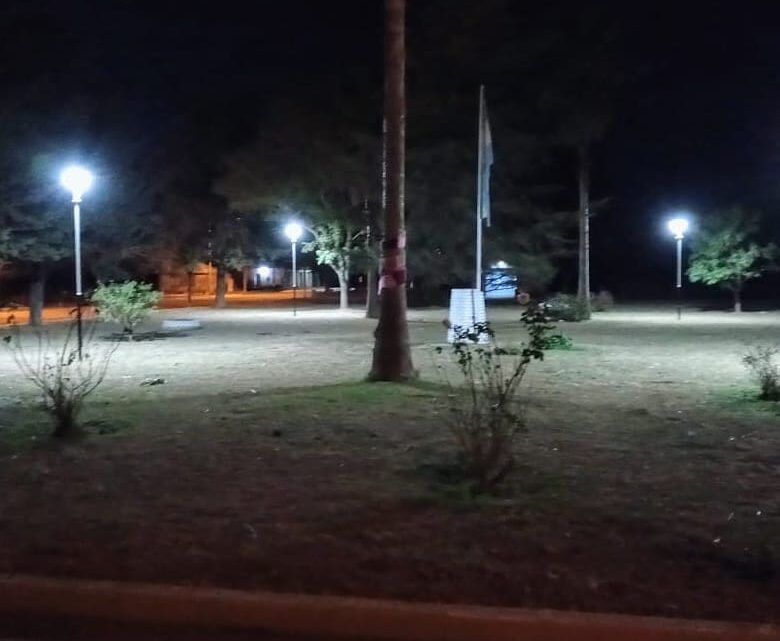 Villa Fontana: Luces led en la plaza céntrica y refacciones en el natatorio