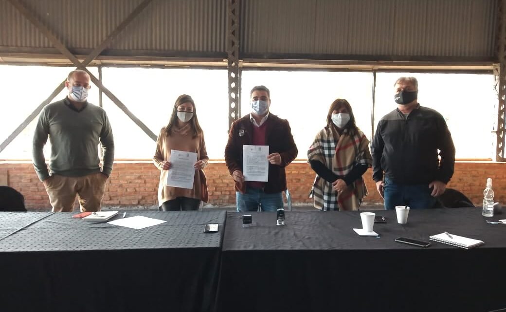 La Para: Municipalidad y ONG firmaron convenio para avanzar en políticas ambientales