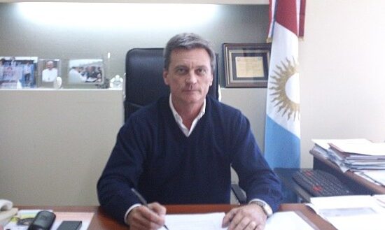 Adrián Walker: “Está claro que De Loredo no conoce la localidad”