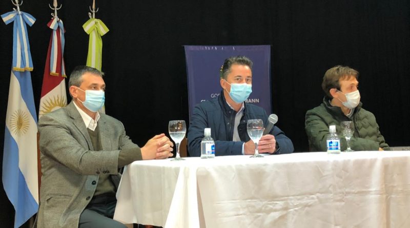 Calvo entregó 19,8 millones para obras en varias localidades de la región