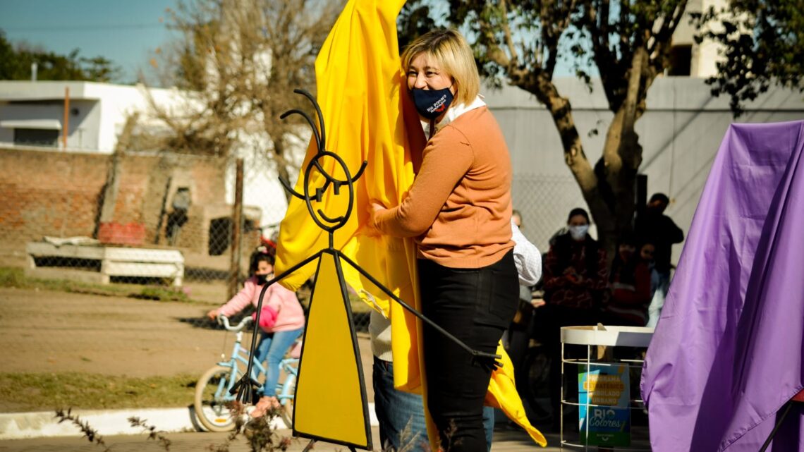 Río Primero: Cristina Cravero reinauguró la plazoleta de barrio Luchi