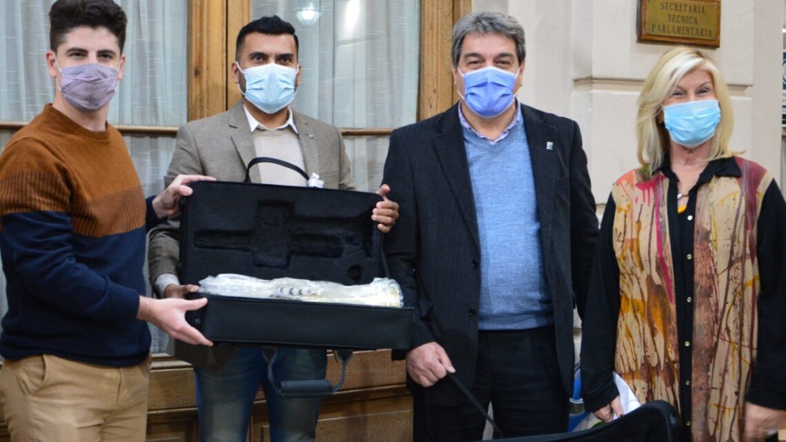 Villa Santa Rosa: Nuevos instrumentos musicales para la Banda Municipal