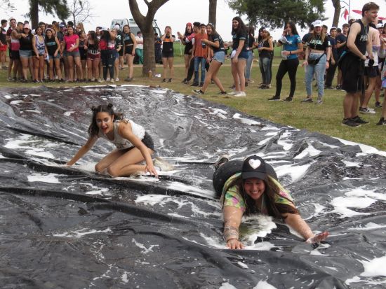 Los jóvenes protagonistas de la 16° Fiesta Provincial de la Primavera en Suardi