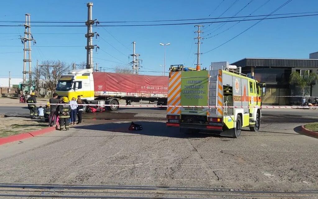Accidente fatal en Arroyito: Hace años que se pide un semáforo para esa zona