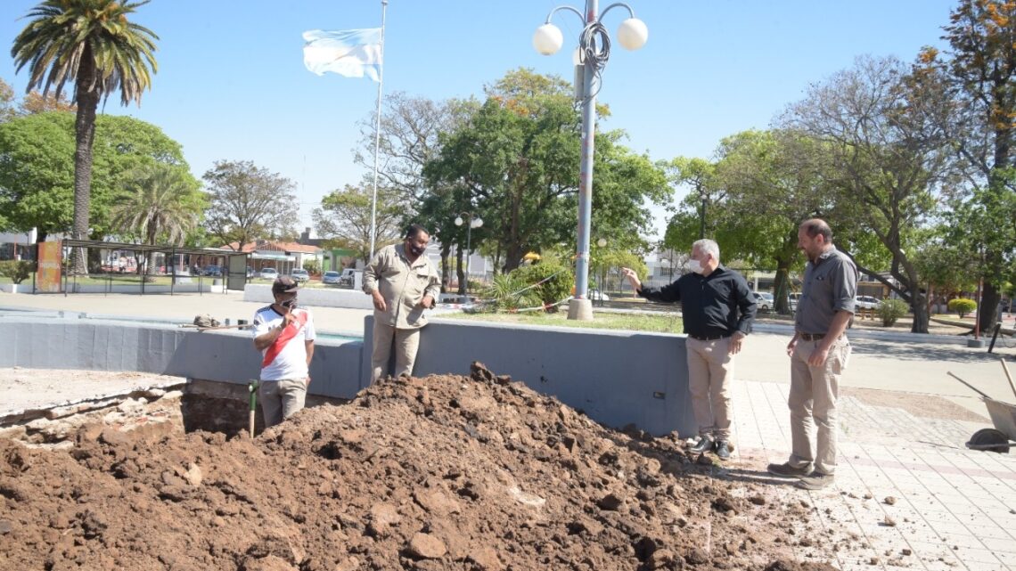 Arroyito: La Municipalidad invierte 9 millones de pesos en la puesta en valor de la plaza 25 de Mayo