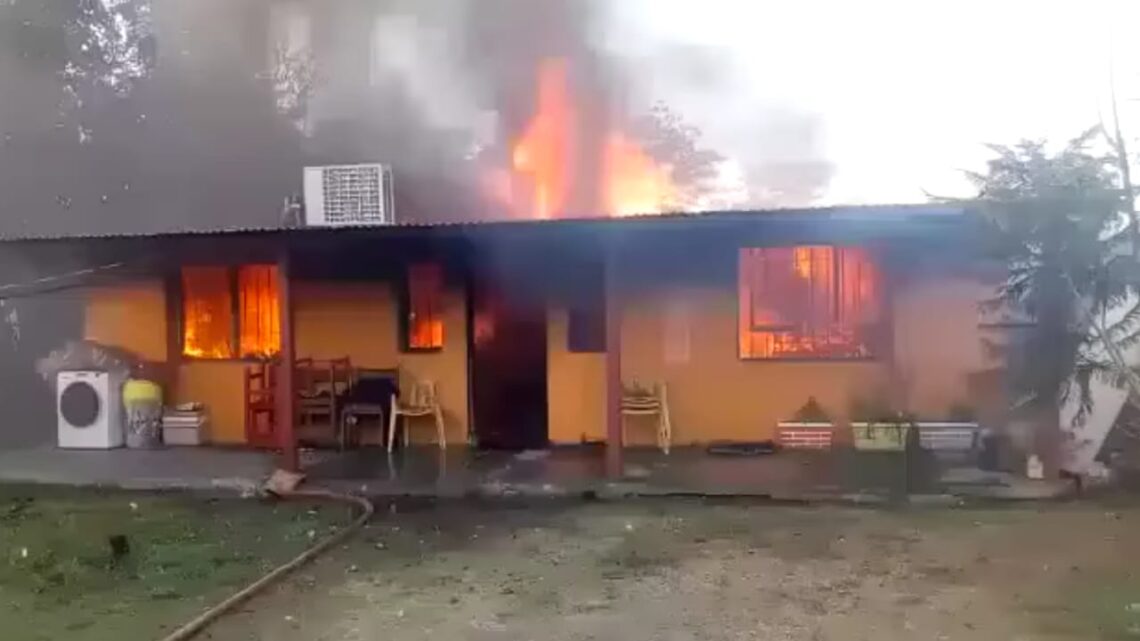 Villa Santa Rosa: La Municipalidad prestará una vivienda social a una familia que perdió su casa en un incendio
