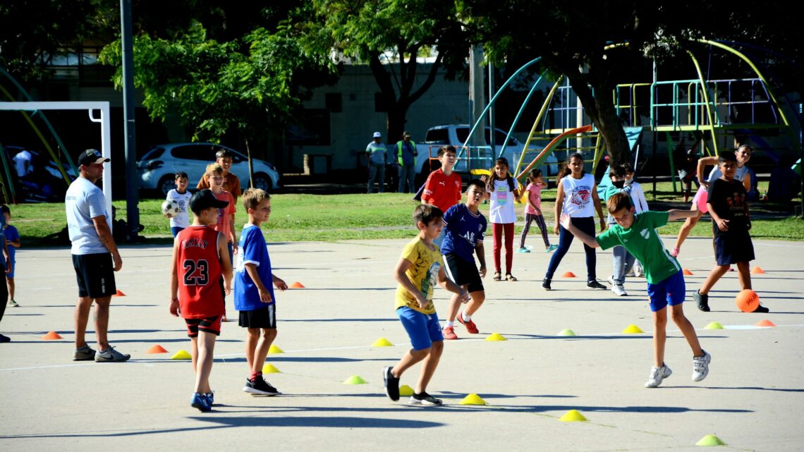 Arroyito: Un domingo diferente en la plaza