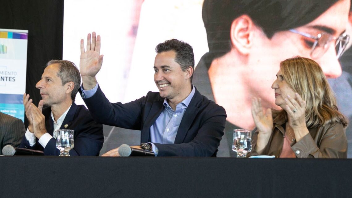 El vicegobernador Calvo entrega 283 aportes de BPAs en San Francisco