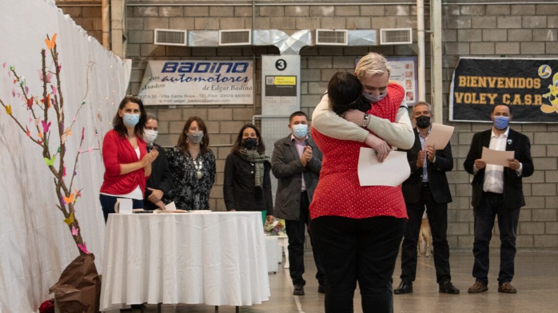 Villa Santa Rosa: Acto de colación de egresadas del Profesorado de Educación Inicial