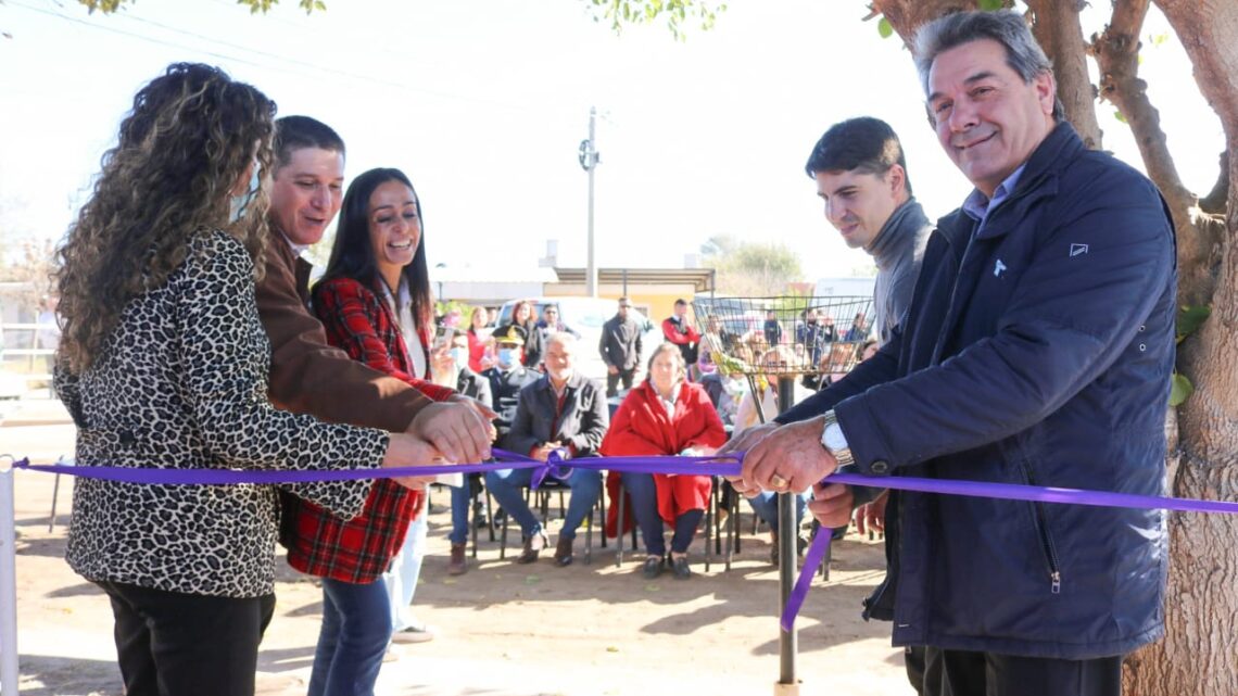 Villa Santa Rosa inauguró su Punto Mujer