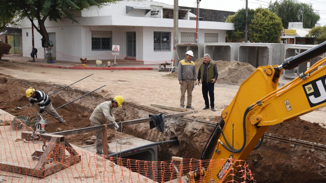 Arroyito: La mega obra de desagües ya avanzó 250 metros