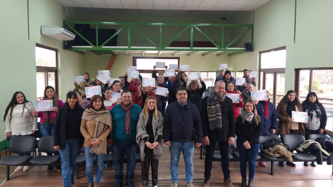 La Para: 26 emprendedores recibieron maquinarias y herramientas