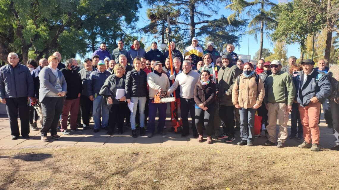 Arroyito: 80 vecinos participaron del curso de poda de árboles