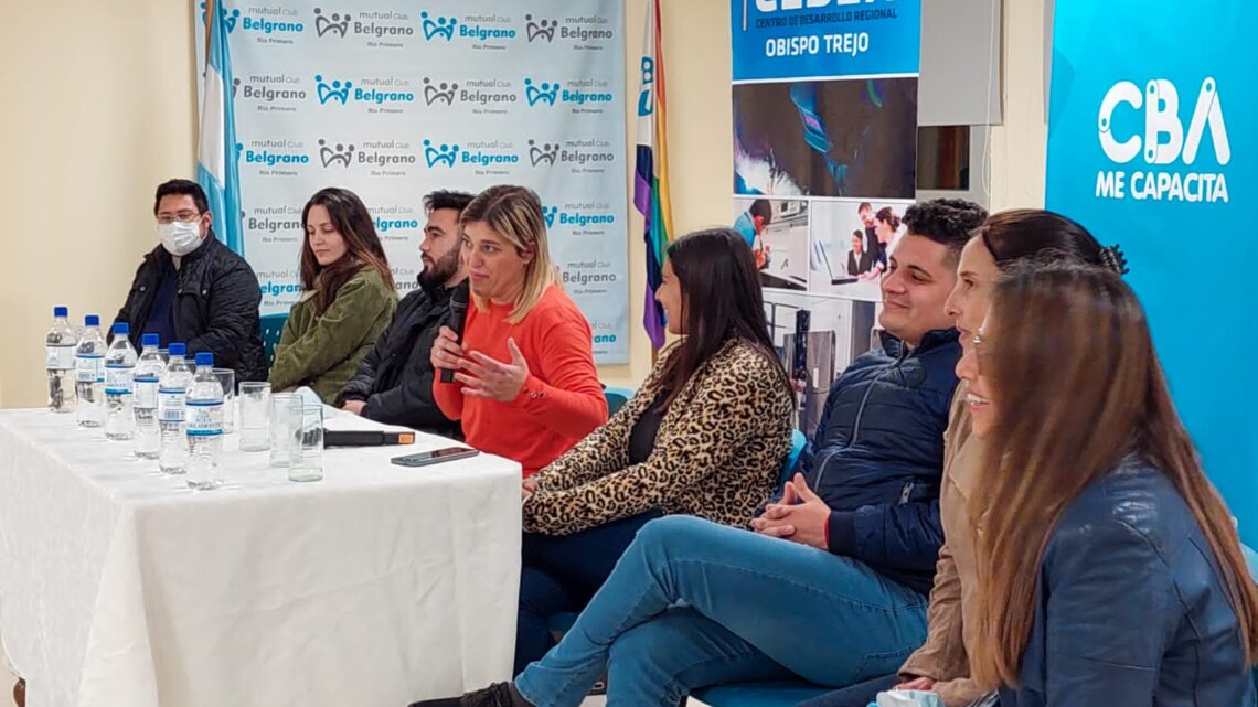 Río Primero: La intendenta Cravero presentó la oferta educativa de cursos para la localidad