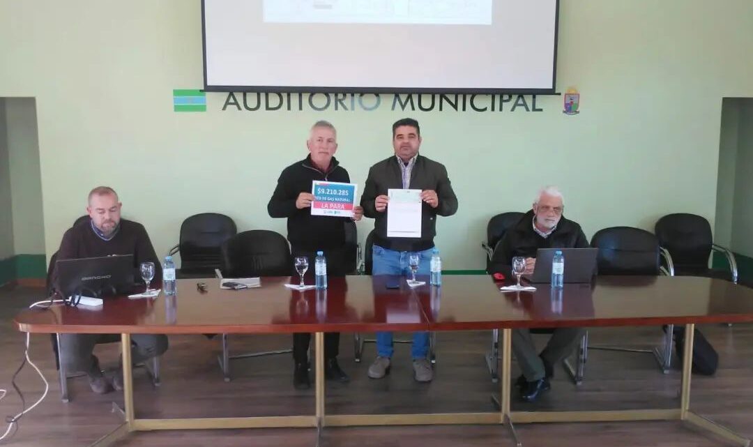 La Para: el intendente Guzmán recibió fondos para la obra de gas local