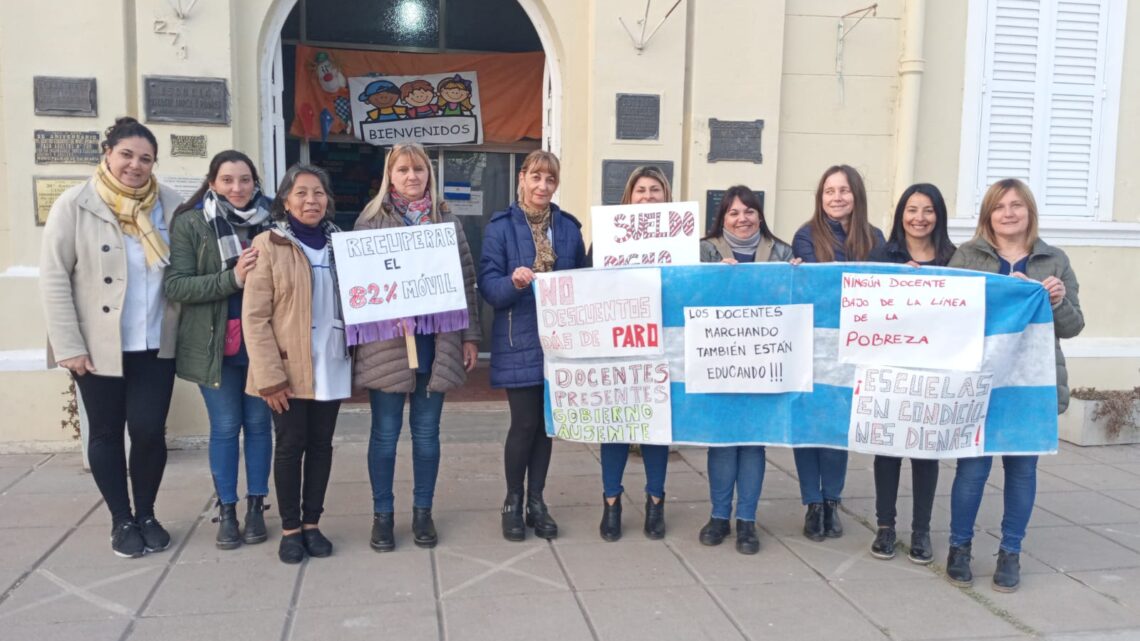 Masivo acatamiento de docentes al paro de este miércoles en Córdoba