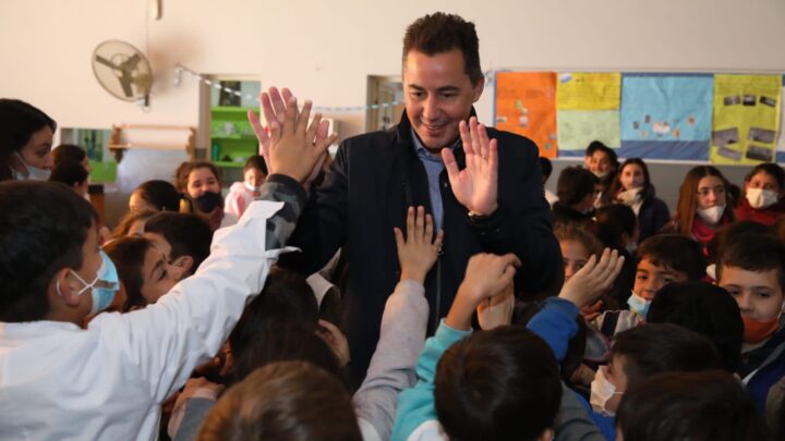 Marull: Manuel Calvo habilitó red de gas y entregó fondos a la Municipalidad e instituciones